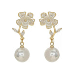 Little Flower Pearl Stud Earrings