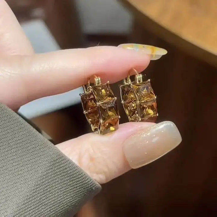 Maillard Coffee Color Crystal Sense Ear Cuffs