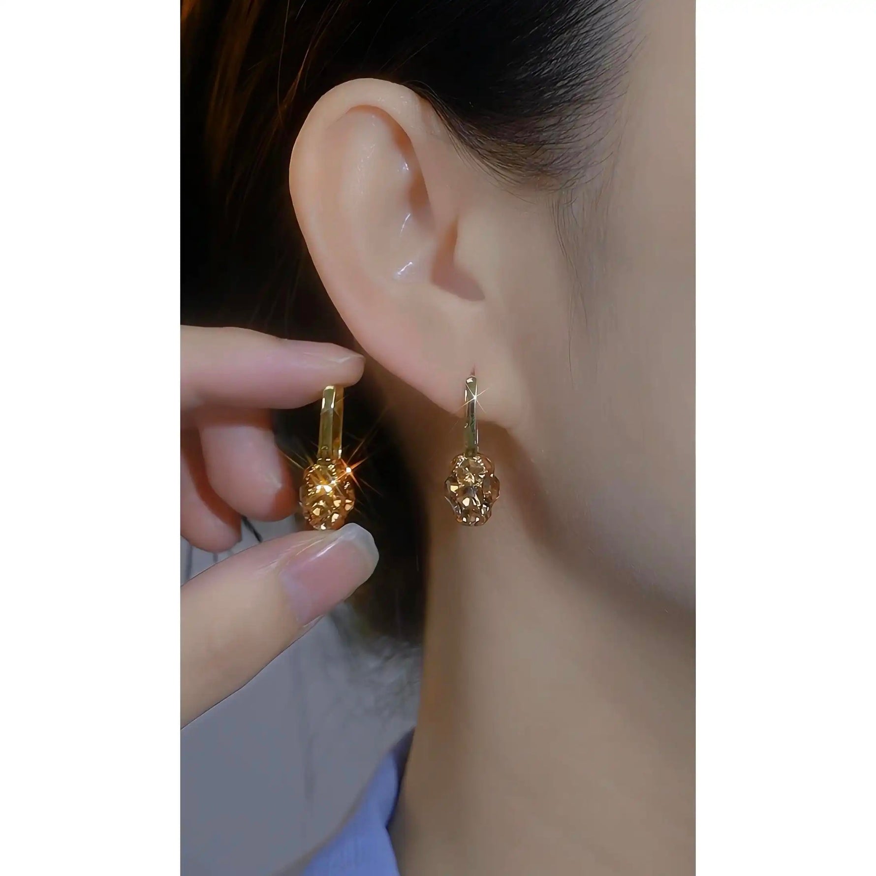 Maillard Crystal Heart Clip-On Vintage Earrings