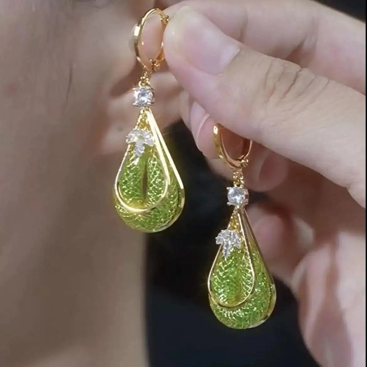 Mesh Crystal Earrings