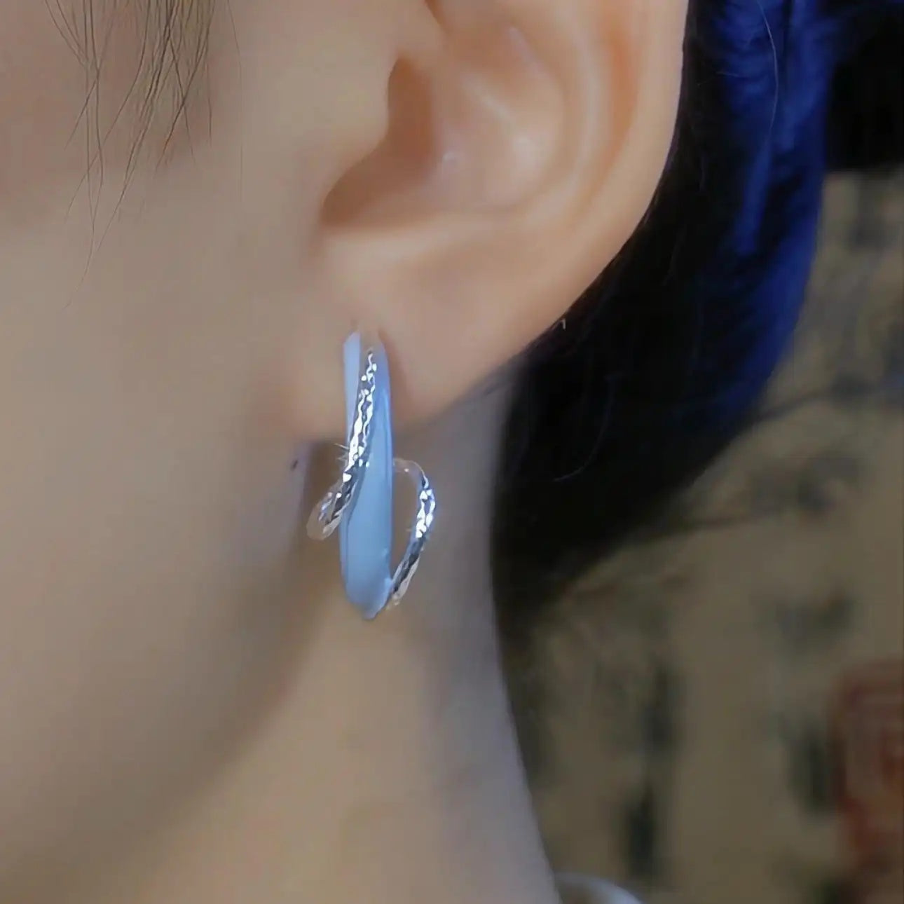 Metal Surround Dripping Oil Minimalist Earrings