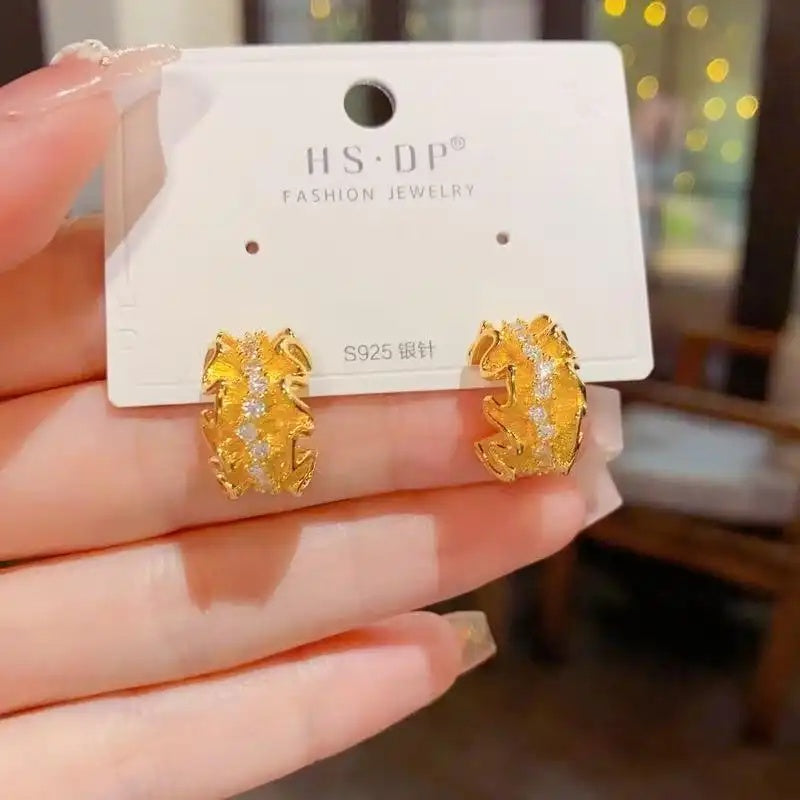 Metal Textured C-Shaped Earrings