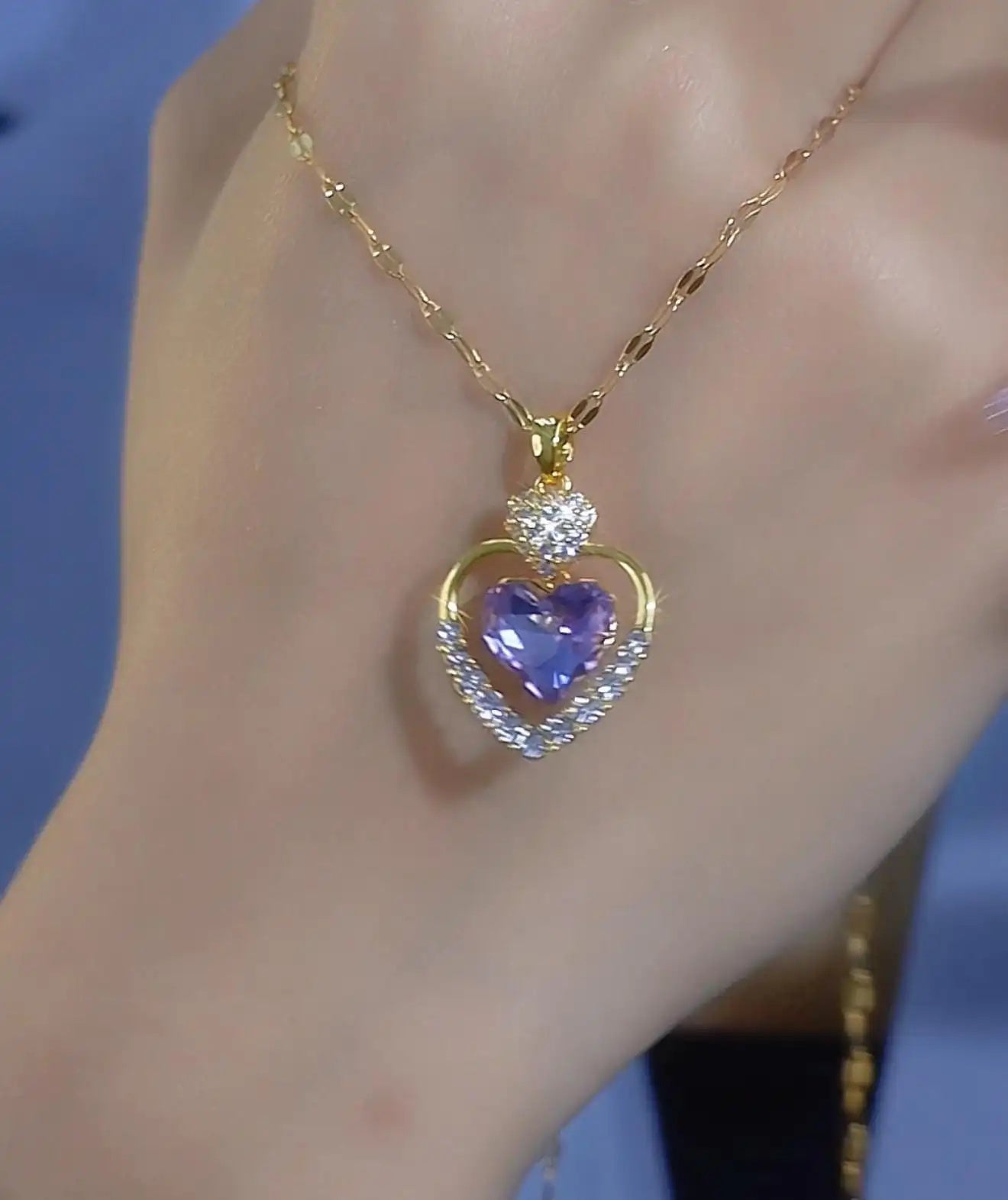 Minimalist Heart Pendant Necklace