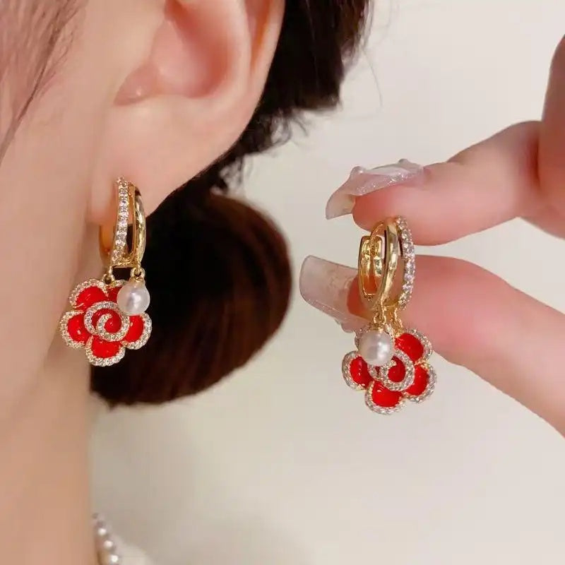 Minimalist Sense Small Fragrance Red Earrings