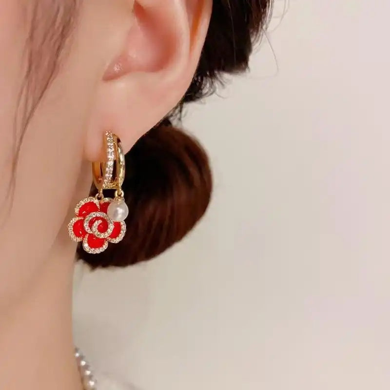Minimalist Sense Small Fragrance Red Earrings