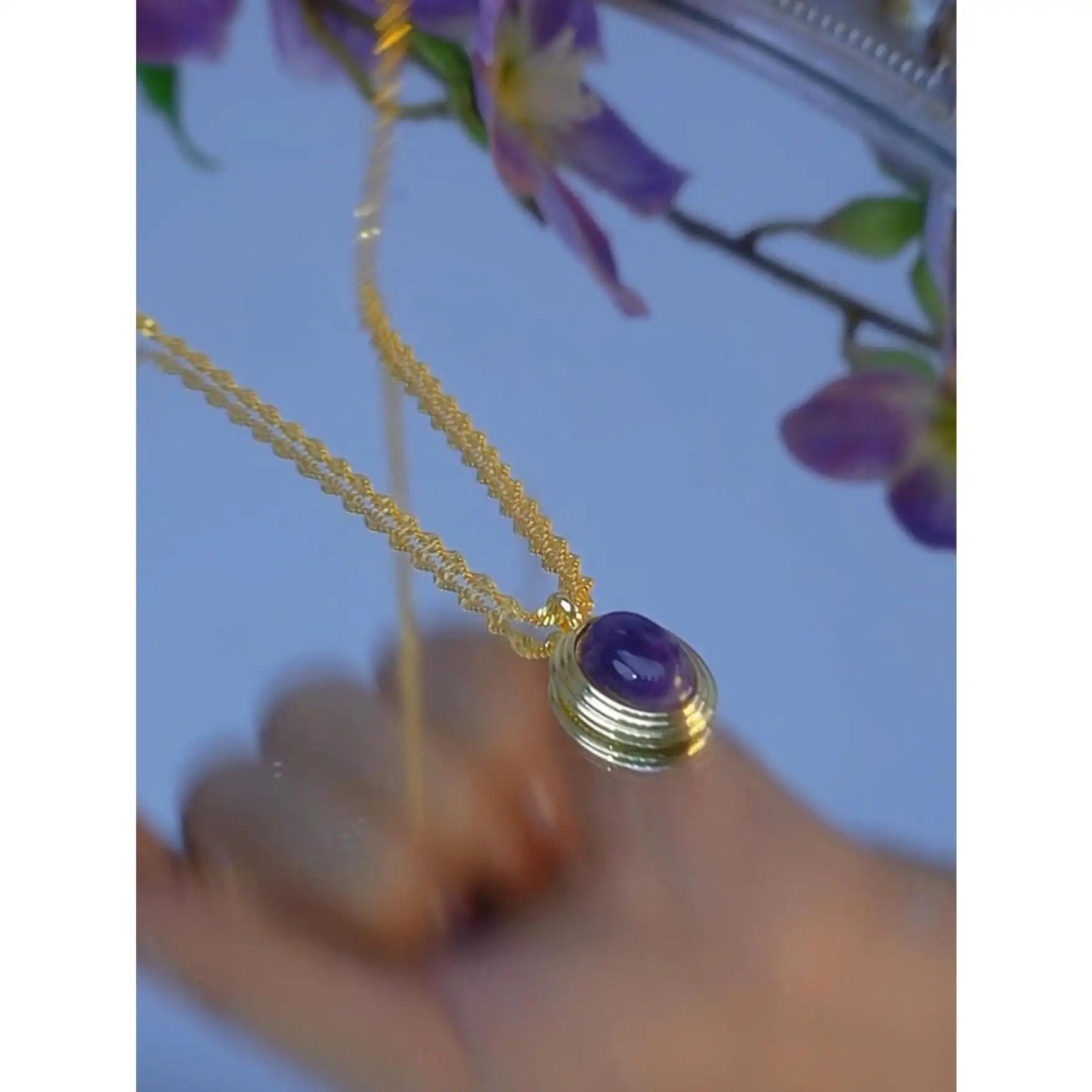 Moxi Egg-Shaped Pendant Necklace