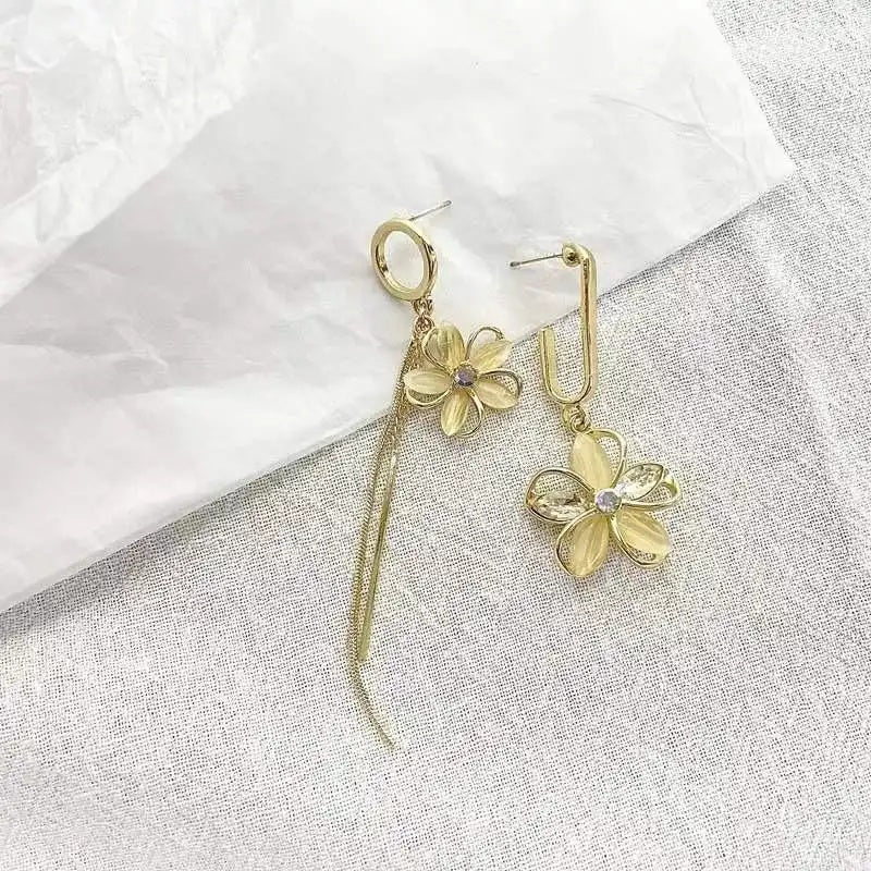 Needle Asymmetric Cat Eye Flower Drop Earrings
