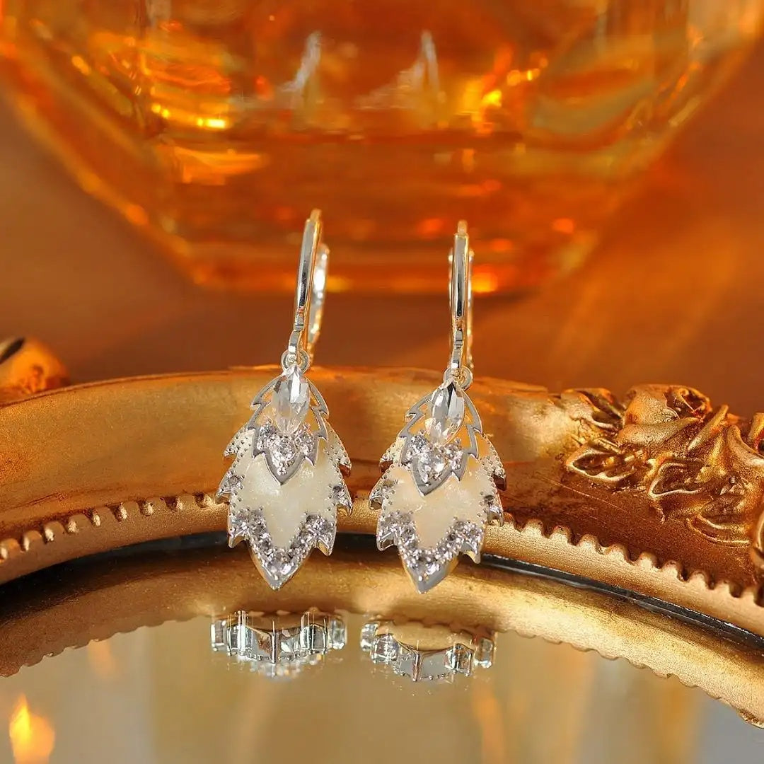 Oil Painting Crystal Leaf Face-Flattering Earrings