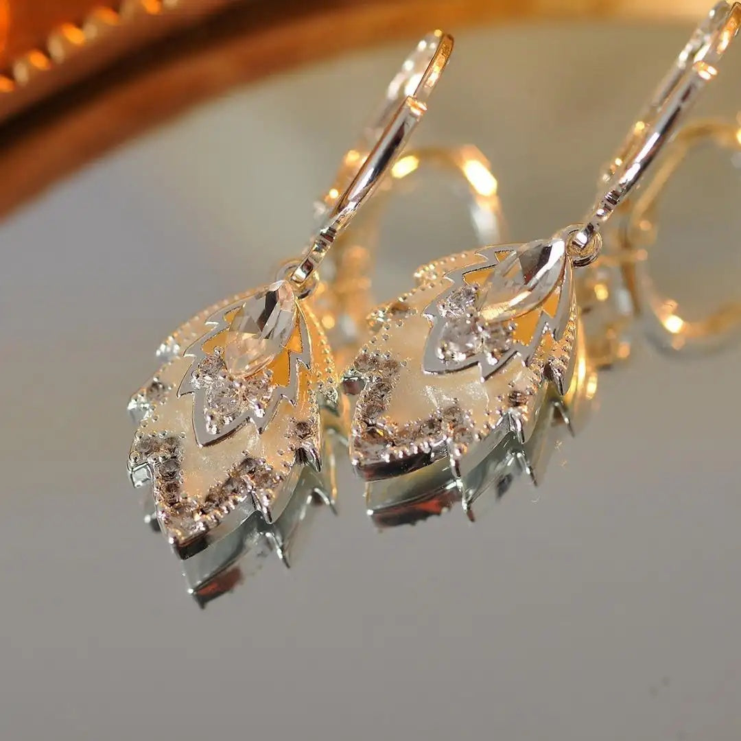 Oil Painting Crystal Leaf Face-Flattering Earrings