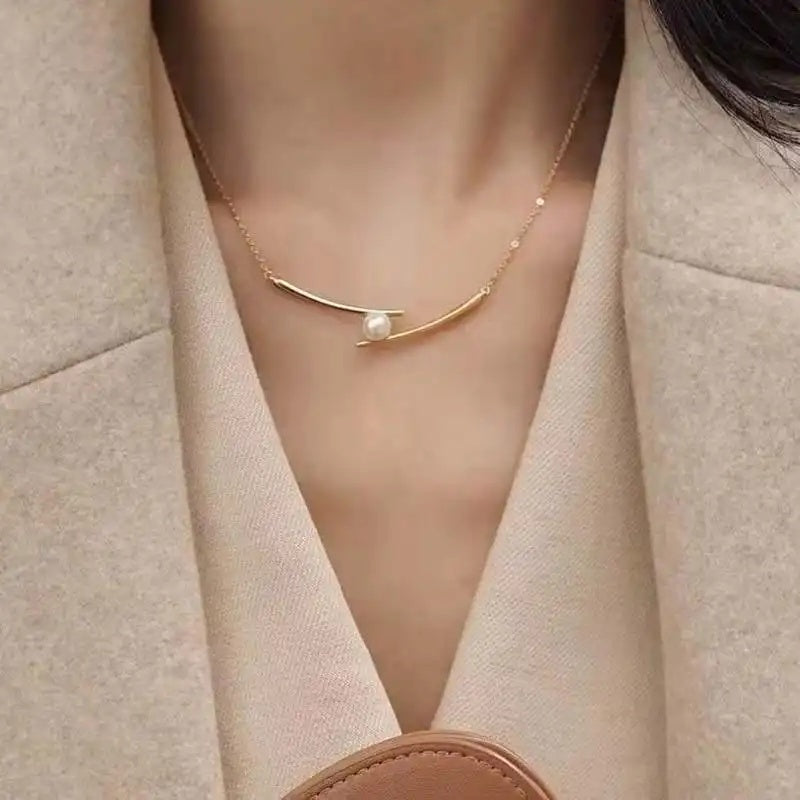 Pearl Bar Pendant Necklace