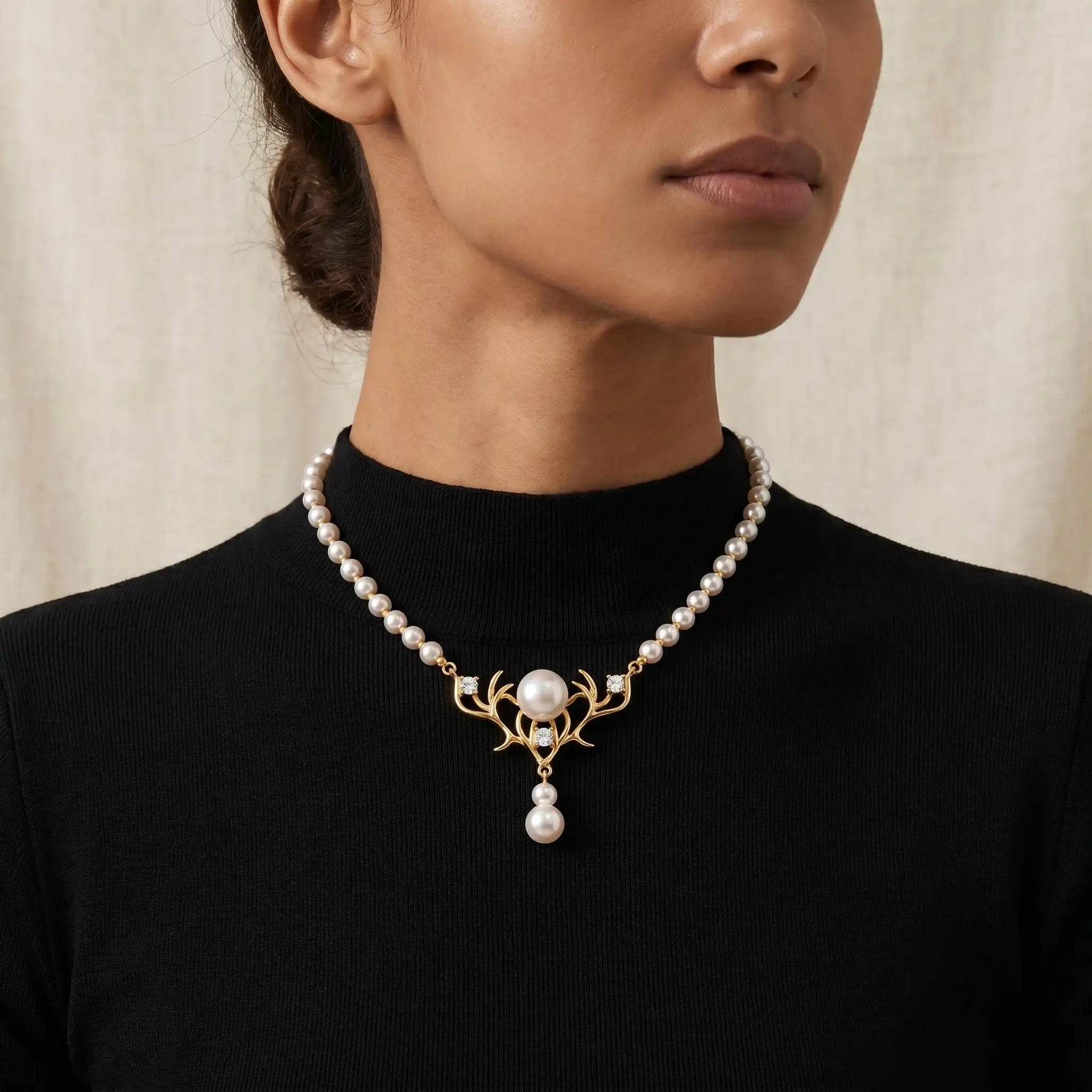 Pearl Deer Accompanies You Necklace