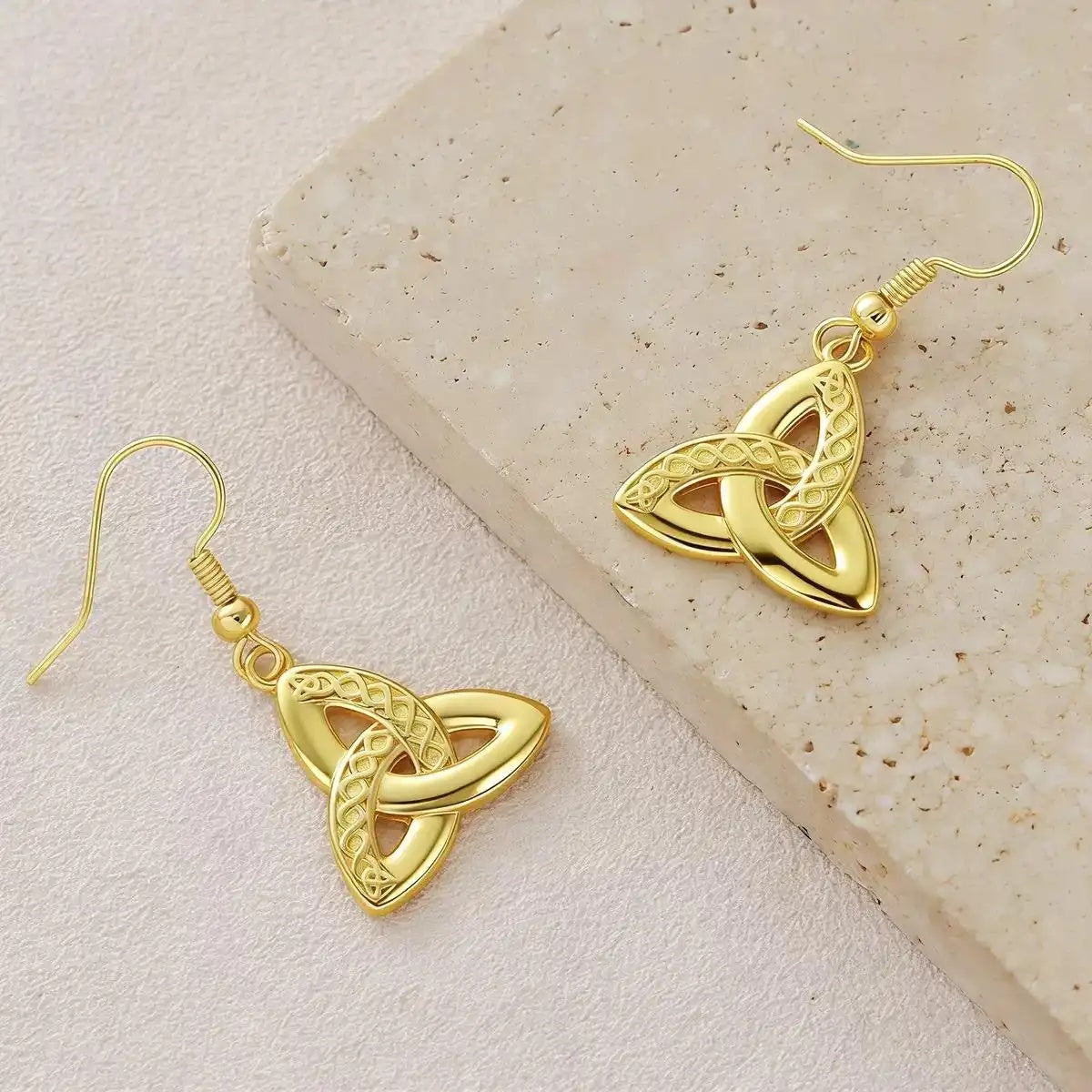Real Gold Irish Celtic Knot Pendant Necklace