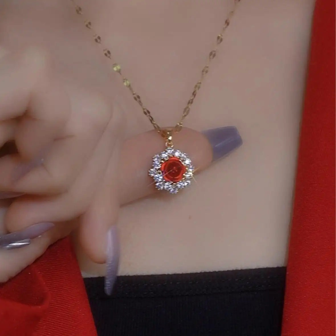 Red Round Crewneck Rose Collarbone Pendant Necklace