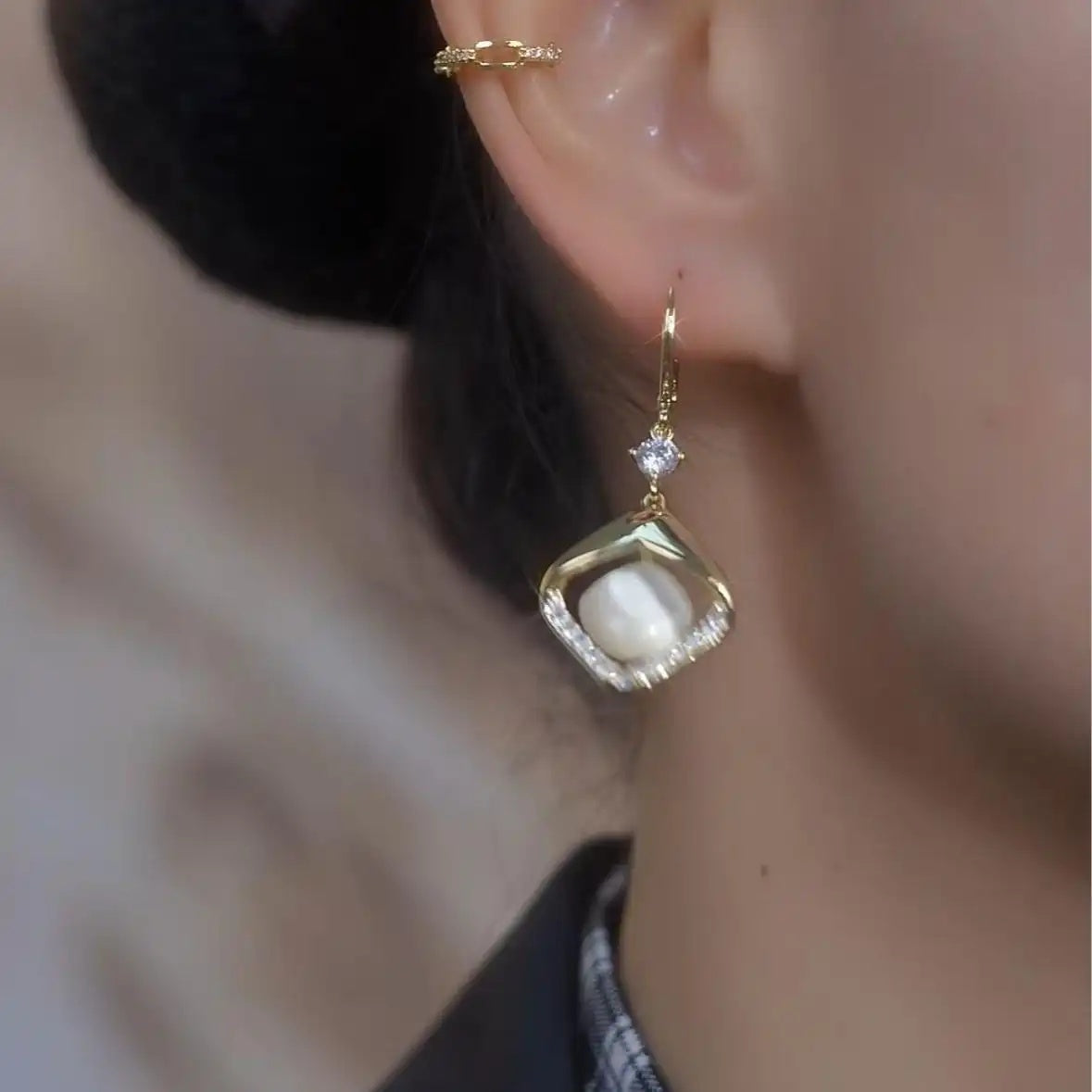 Retro Chinese Square Hoop Earrings