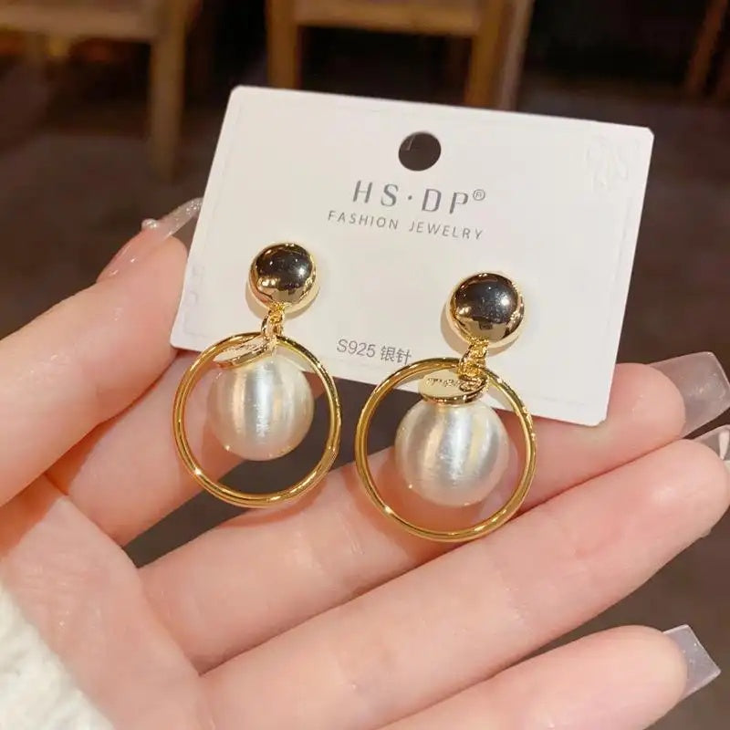 Retro Exaggerated Metal Ball Circle Earrings