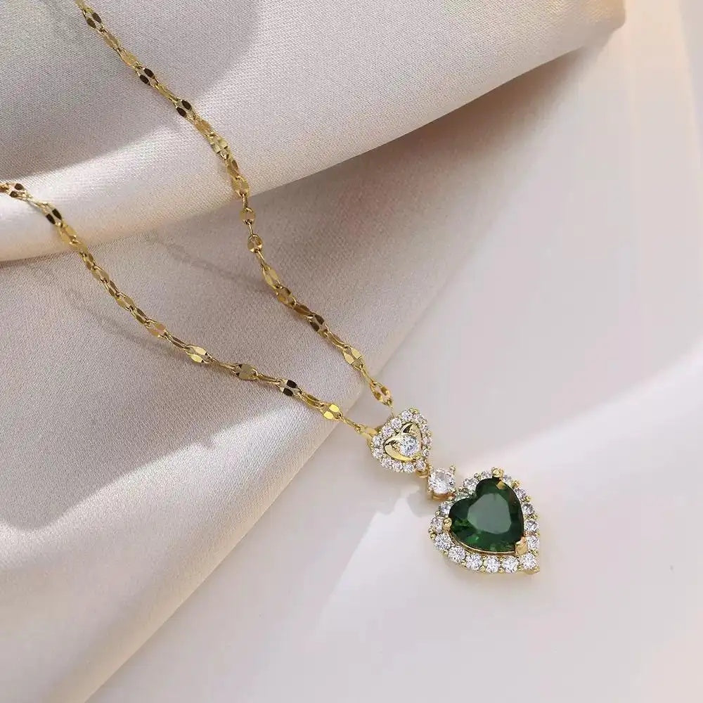 Retro Heart Shape Necklace