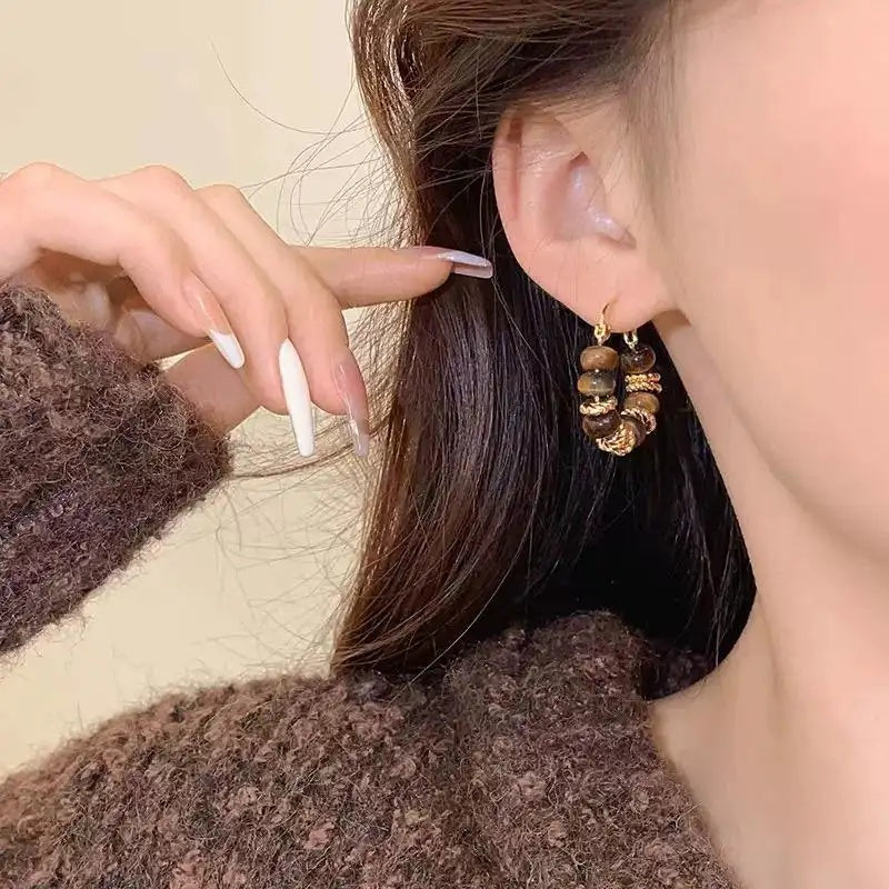 Retro Maillard-Tone Stud Earrings