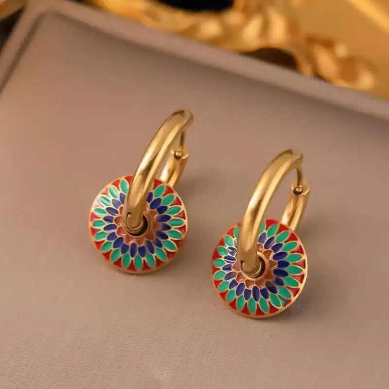 Retro Painted Daisy Pattern Round Earrings