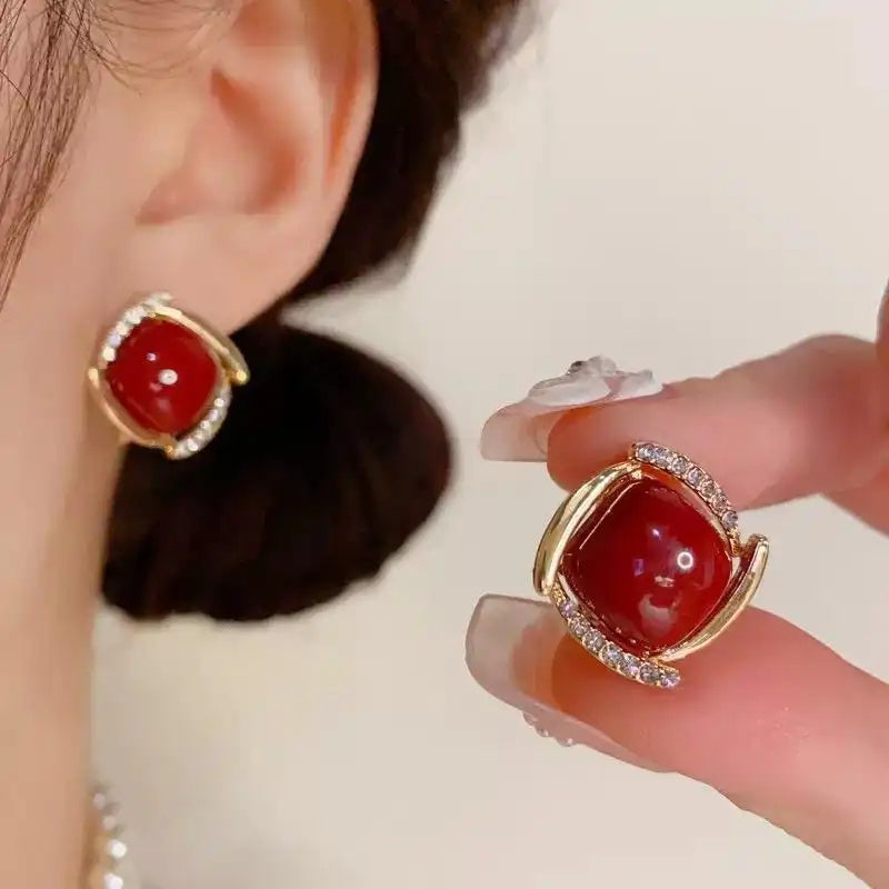 Retro Red Square Needle Earrings