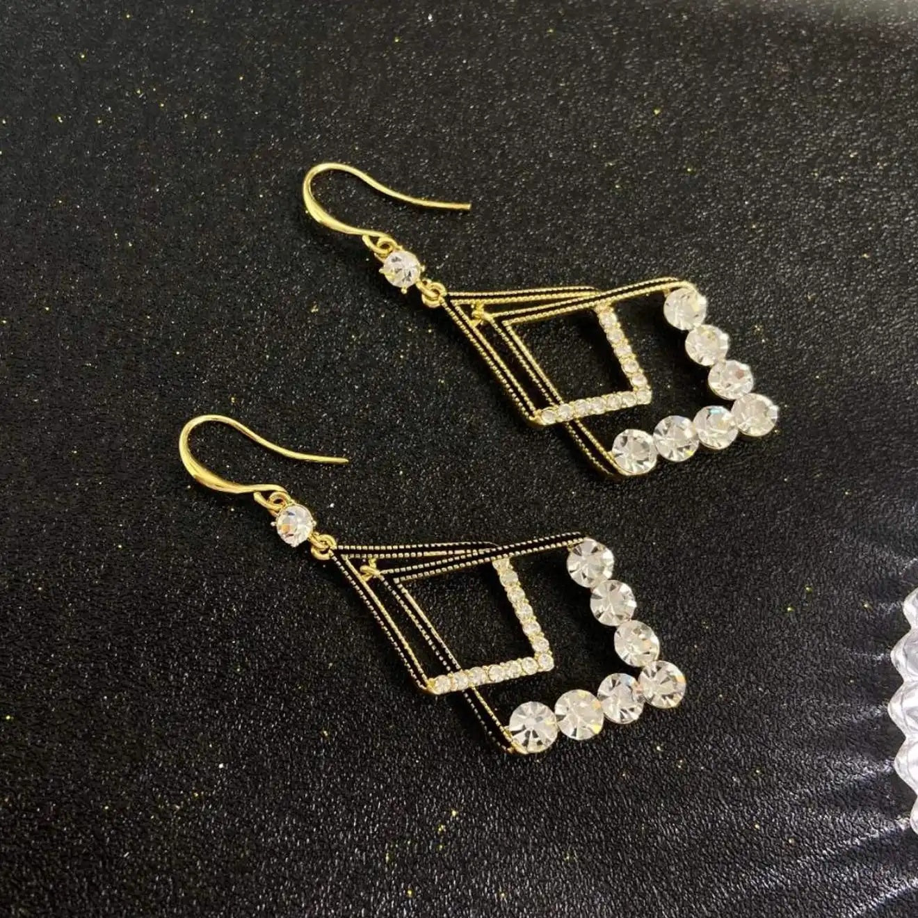 Rhombus Black Geometric Earrings