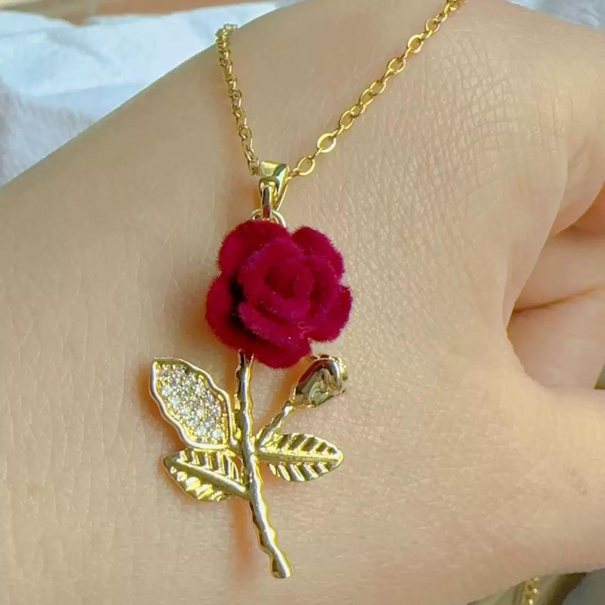 Romantic Red Rose Crystal Flower Necklace