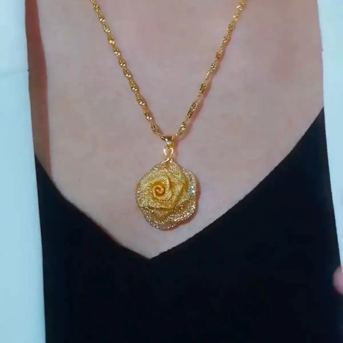 Rose Flower Necklace