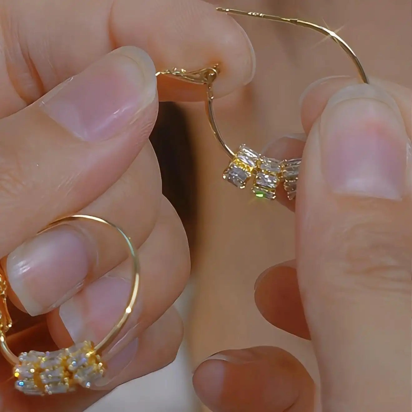 Rotatable Circle Crystals Earrings