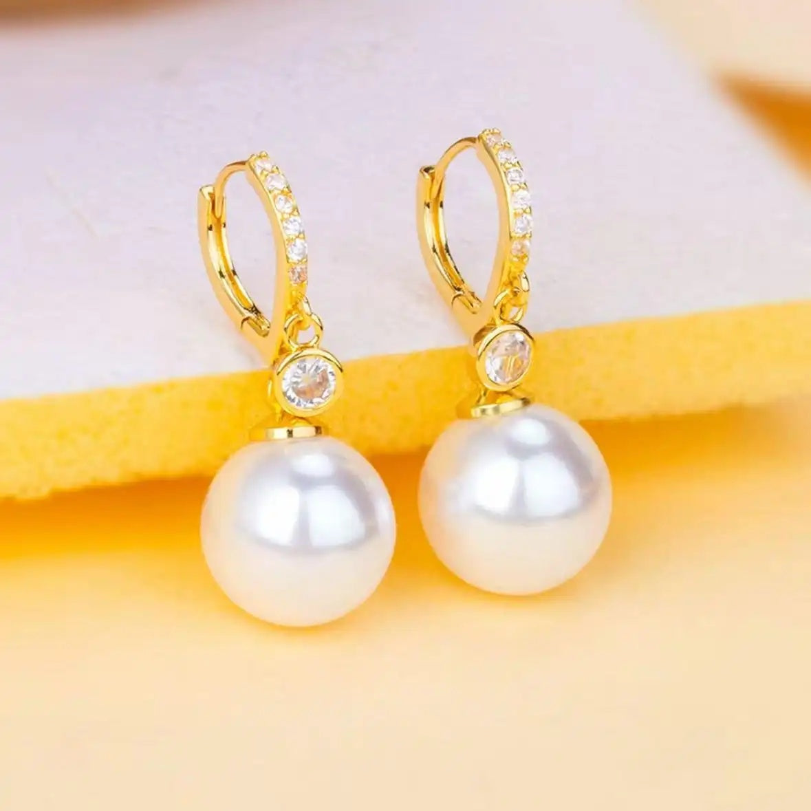 Round Pearl Teardrop Drop Earrings