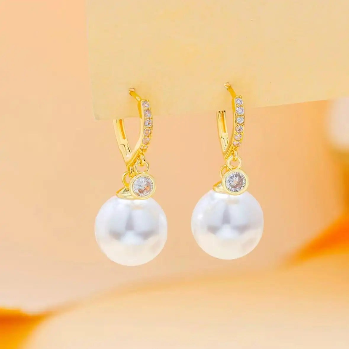 Round Pearl Teardrop Drop Earrings
