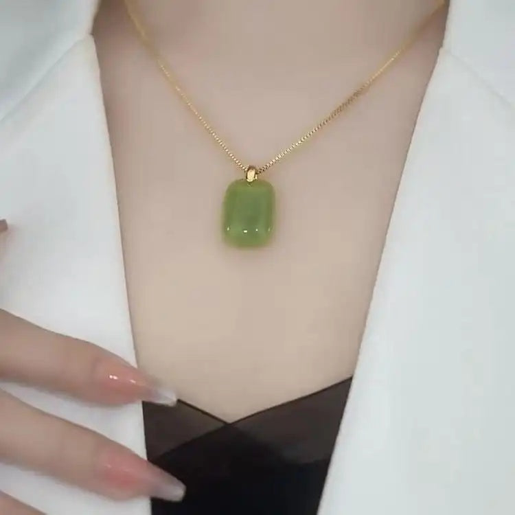 Rushi Plate Pendant Necklace