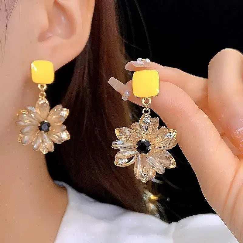 Small Daisy Crystal Flower Earrings