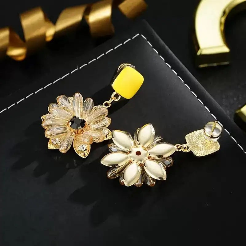 Small Daisy Crystal Flower Earrings