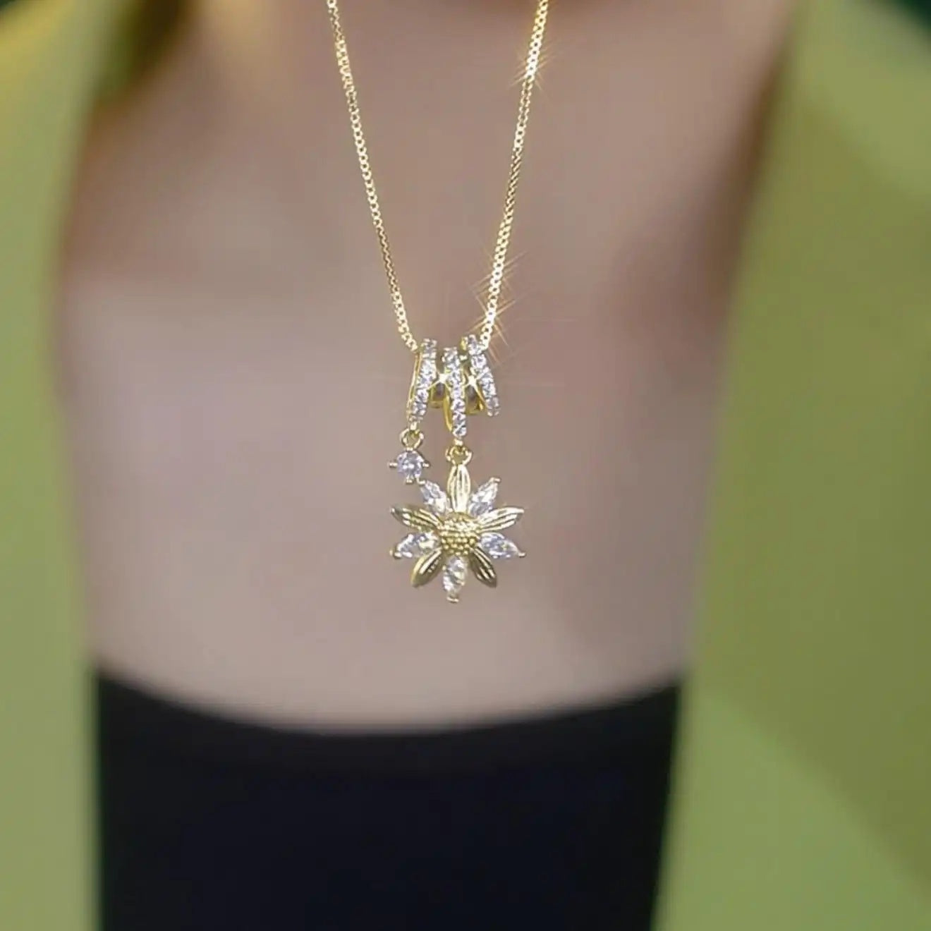 Snowflake Crystal Pendant Necklace