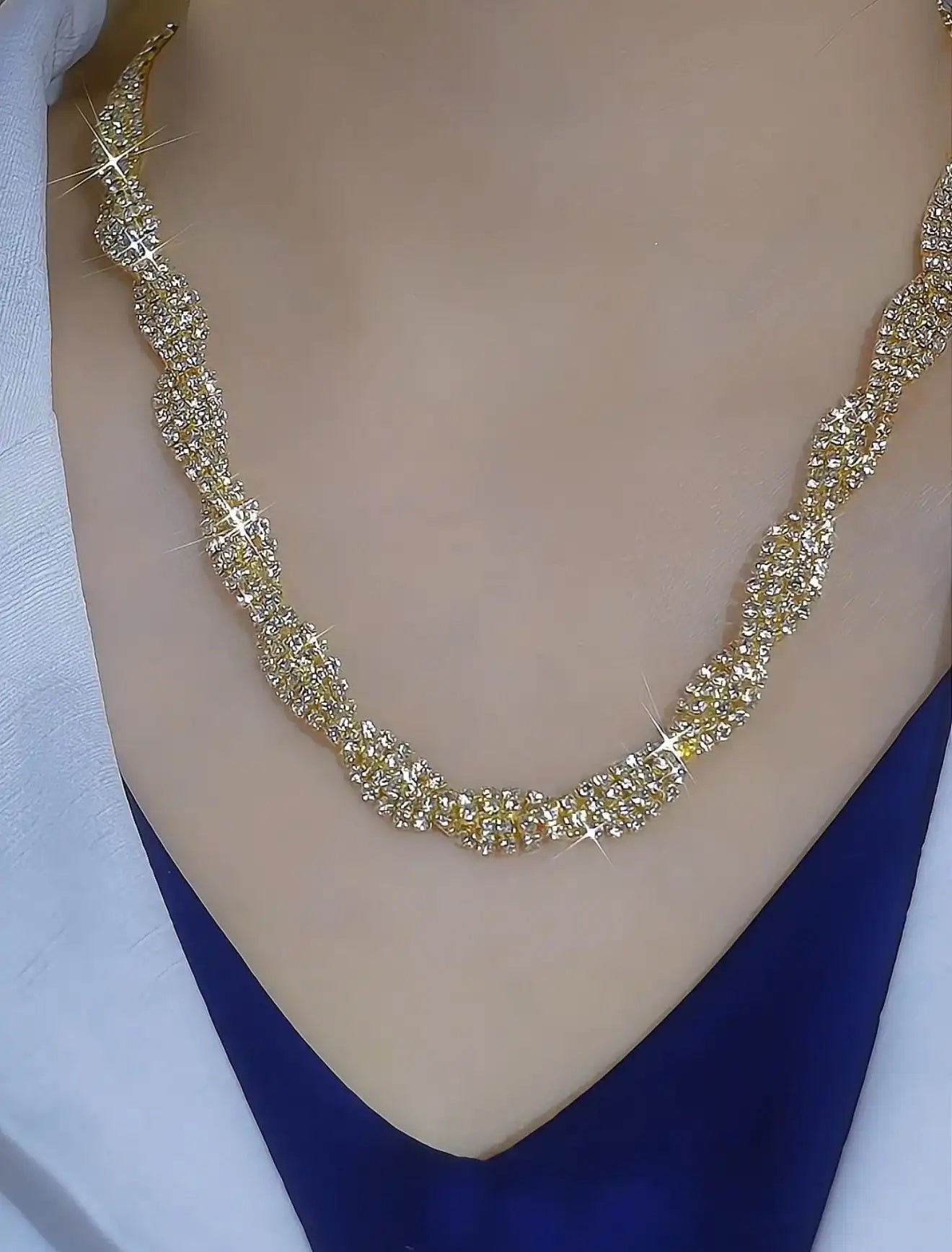 Sparkly Crystal Twist Necklace Set