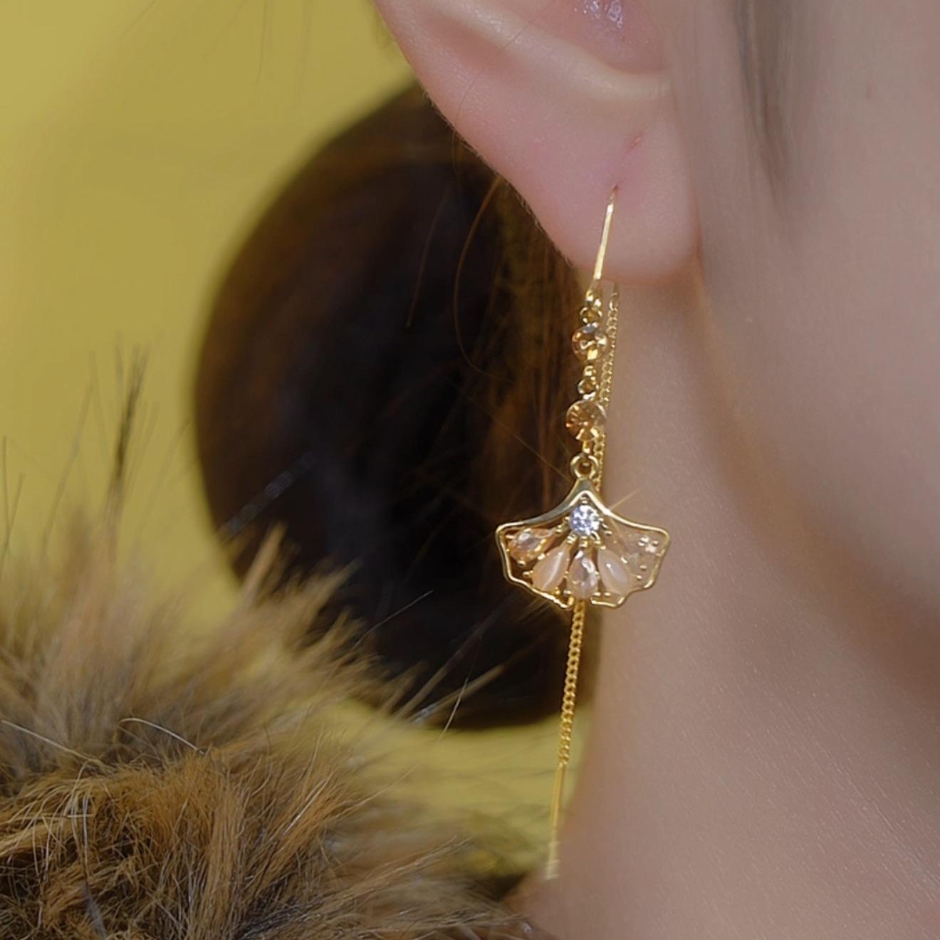Spring Ginkgo Leaf Tassel Drop Earrings