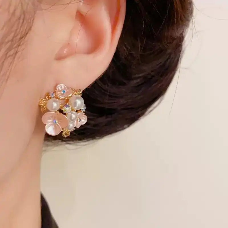 Summer Gentle Flower Round Needle Earrings