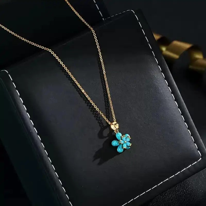 Summer Hot Blue Ice Flower Pendant Necklace