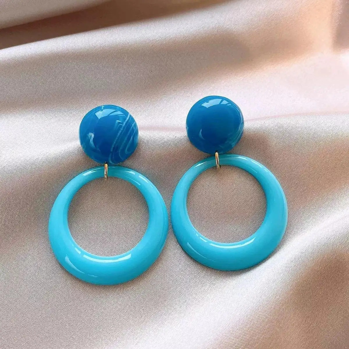 Summer Vacation Blue Big Circle Pendant Necklace