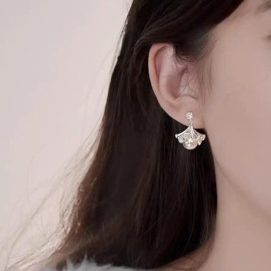 Uniqueginkgo Leaf Tassel Pearl Clip-On Drop Earrings