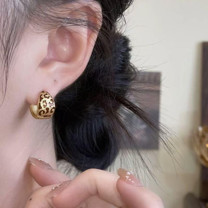 Vintage Minimalist Leopard Print Ball Earrings