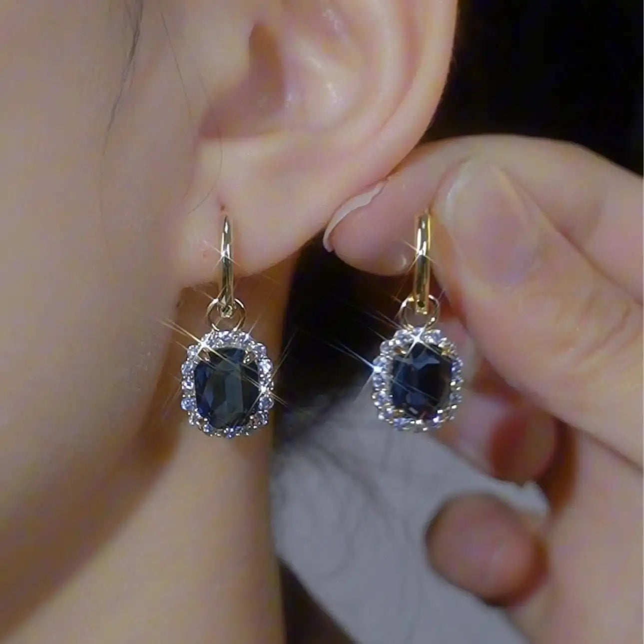 Vintage Palace Oval Drop Earrings