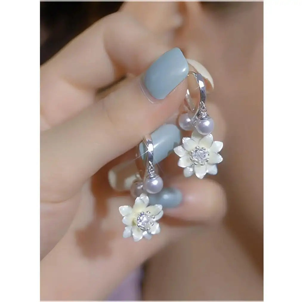 White Flower Beaded Clip Earrings