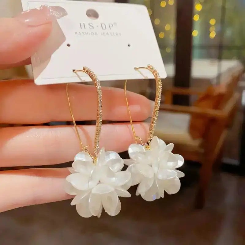 White Flower Geometric Crystal Drop Earrings